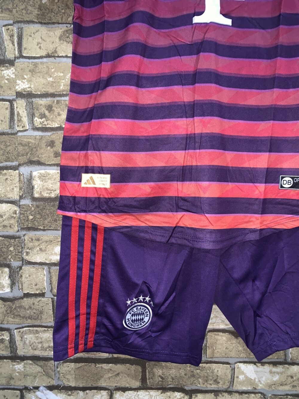 Bayern Morado/Rojo - Imagen 4