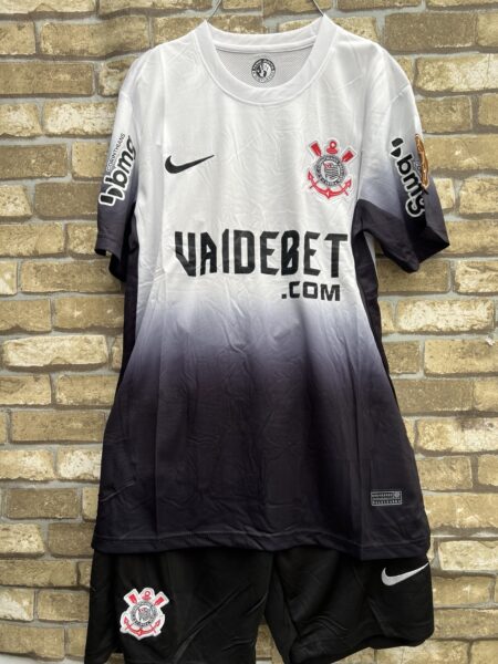 Corinthians Blanco y Negro