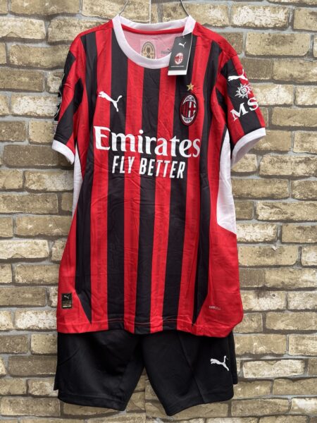 Uniforme AC Milan Rojo y Negro