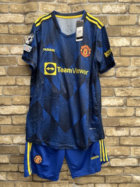 Uniforme Manchester United Azul y Amarillo